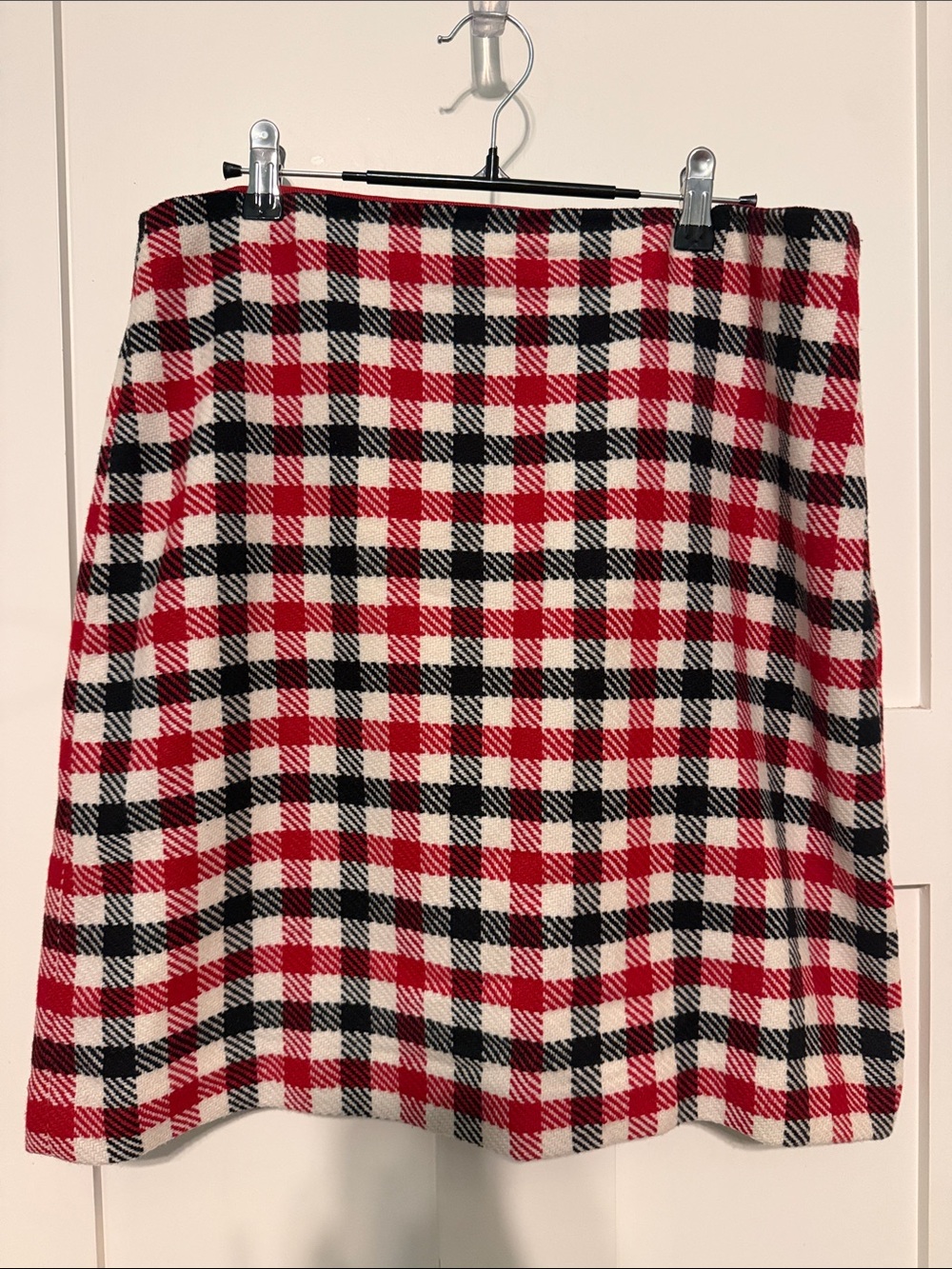 Talbots Wool Blend Red Black White Plaid Mini Skirt Academia Office Wear size 12 - Picture 1 of 8